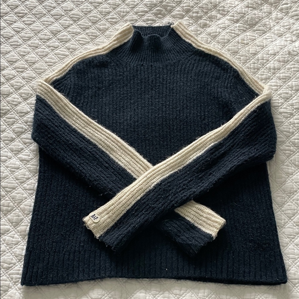 A&F Women's Navy and Cream Mock Neck Sweater